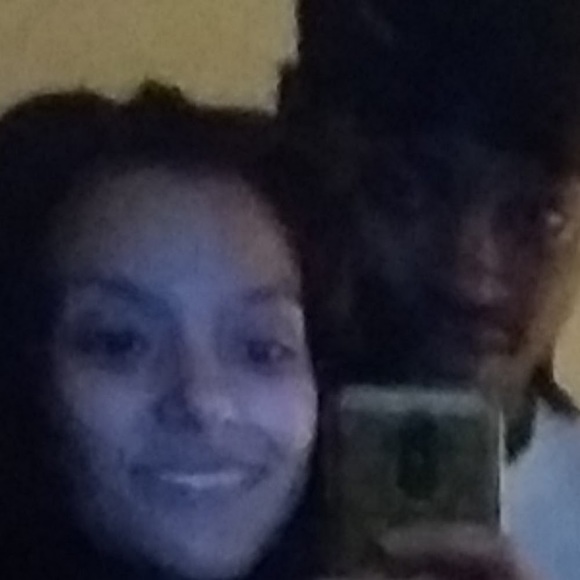 Meet your Posher, April - Picture 1 of 1